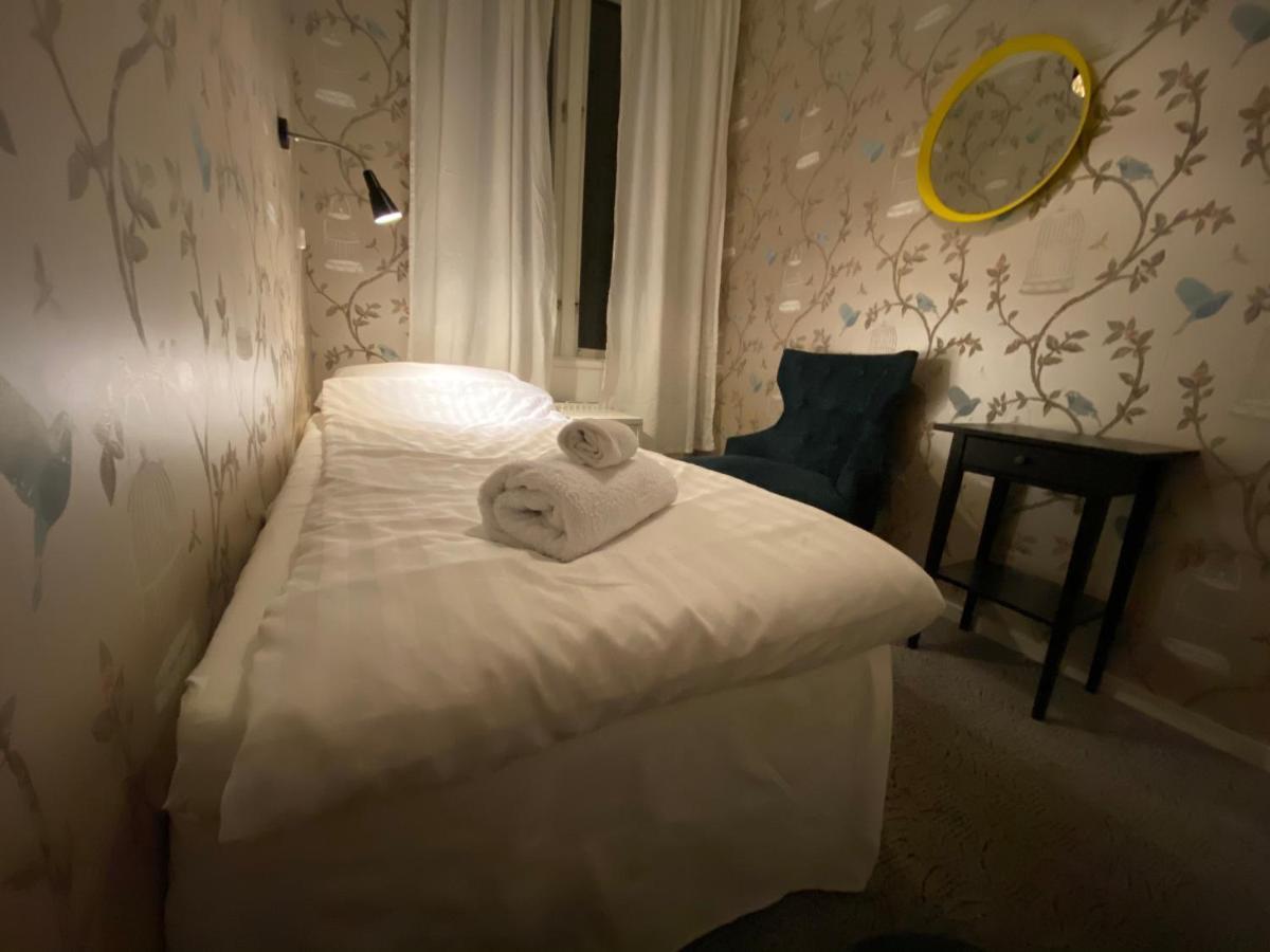 Hostel Fyristorg ウプサラ エクステリア 写真