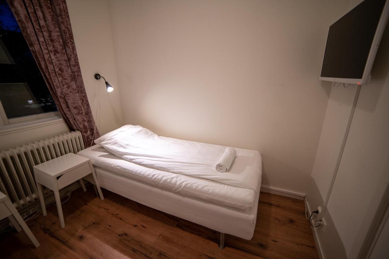 Hostel Fyristorg ウプサラ エクステリア 写真