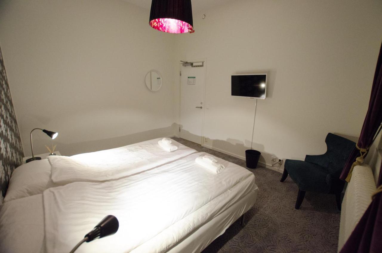 Hostel Fyristorg ウプサラ エクステリア 写真