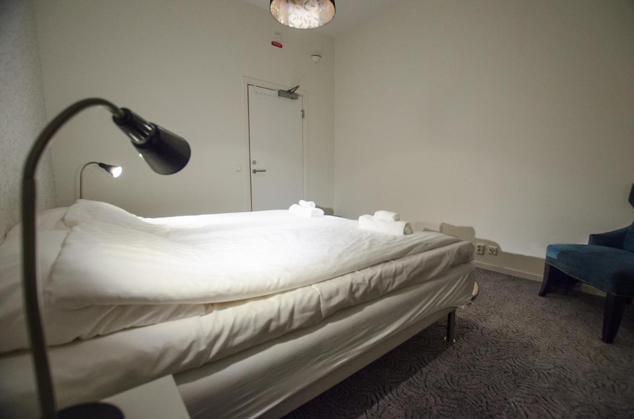 Hostel Fyristorg ウプサラ エクステリア 写真