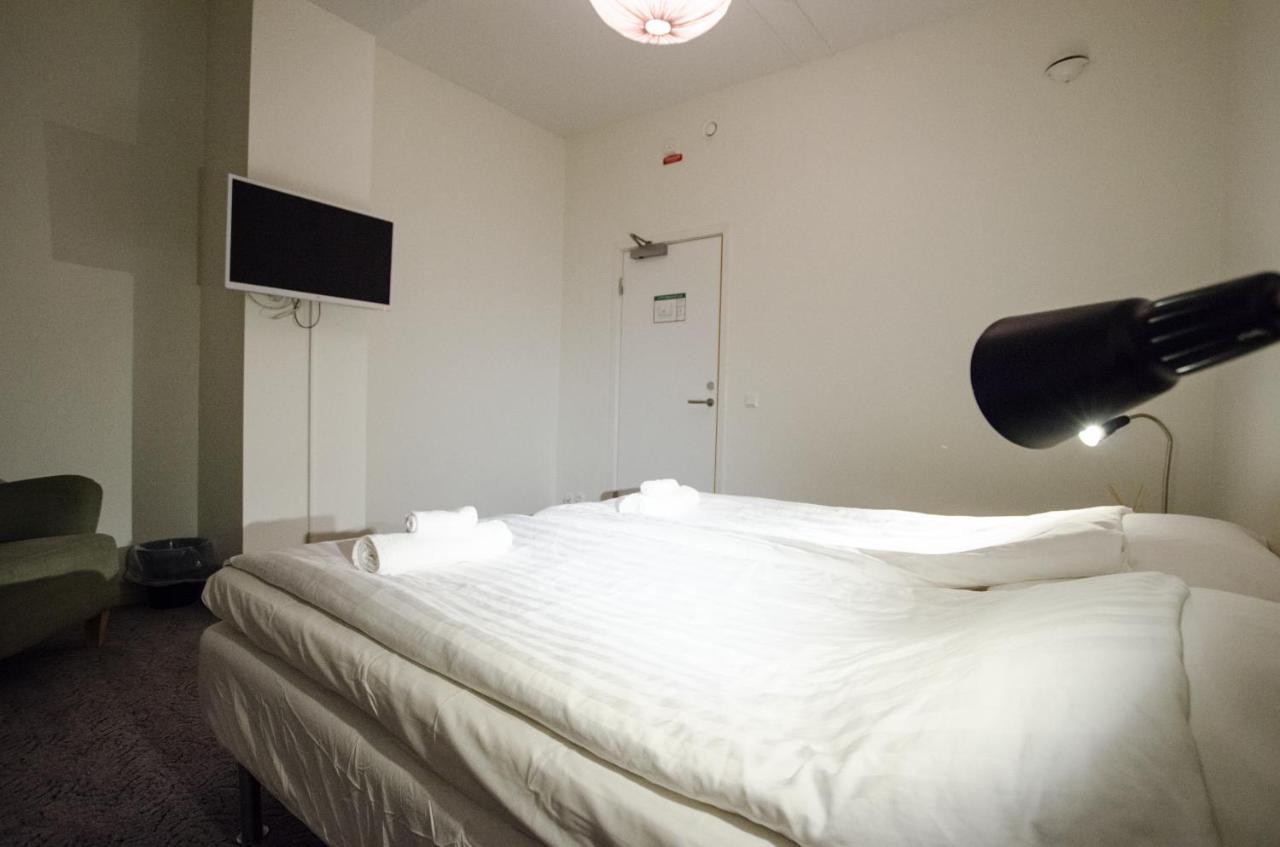 Hostel Fyristorg ウプサラ エクステリア 写真