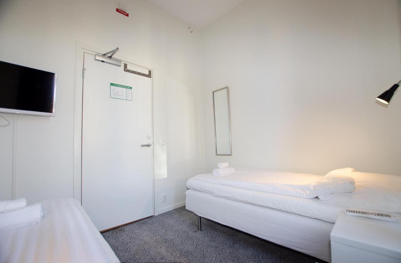 Hostel Fyristorg ウプサラ エクステリア 写真
